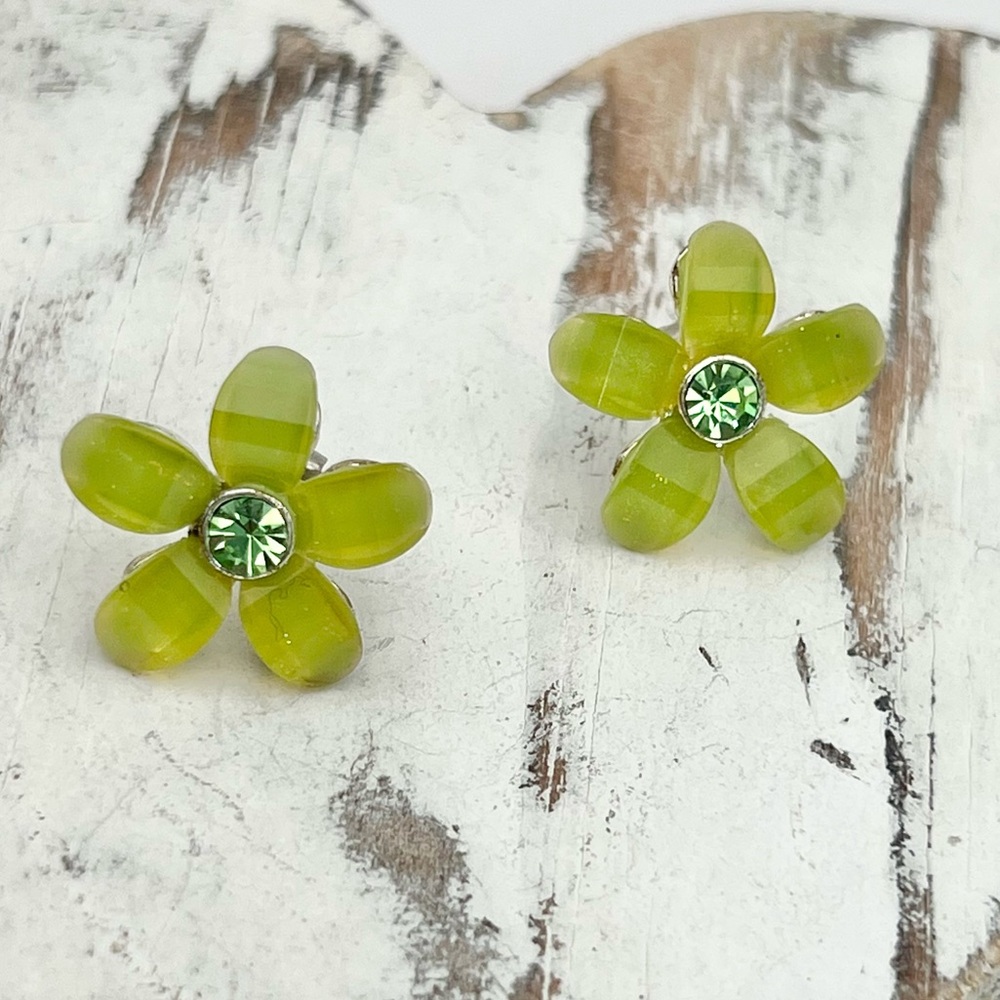 LAILA ROWE CRYSTAL FLOWER EARRINGS